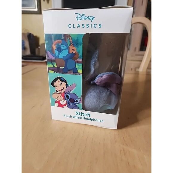 Disney Classic Stitch Wired Plush Headphones Age 6+ - Picture 2 of 4